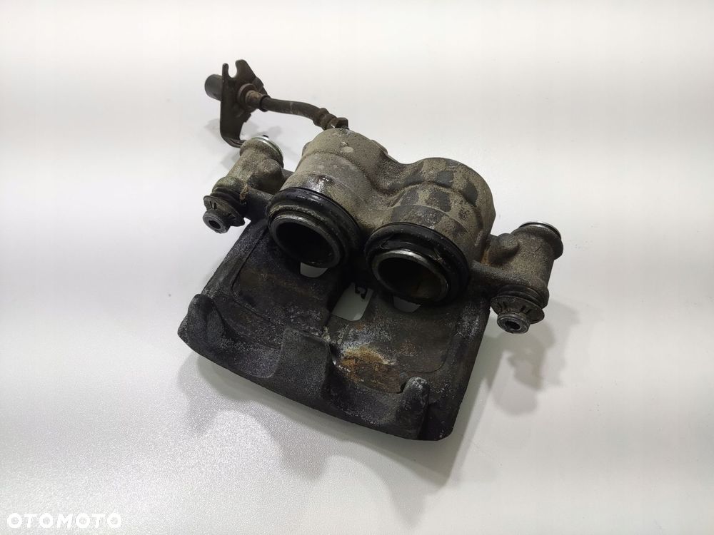 zacisk hamulcowy prawy przód renault maxity nissan cabastar 3.0 dci dxi 07- - 5