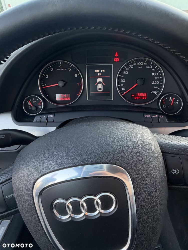Audi A4 Limousine - 7