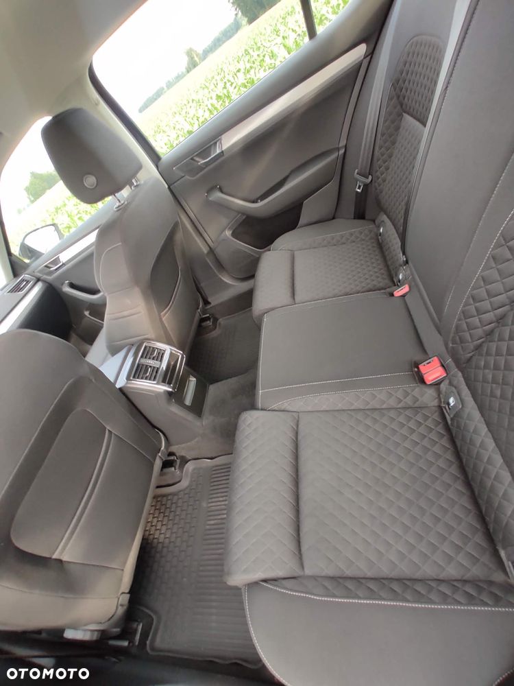 Skoda Superb 2.0 TDI Ambition DSG - 11