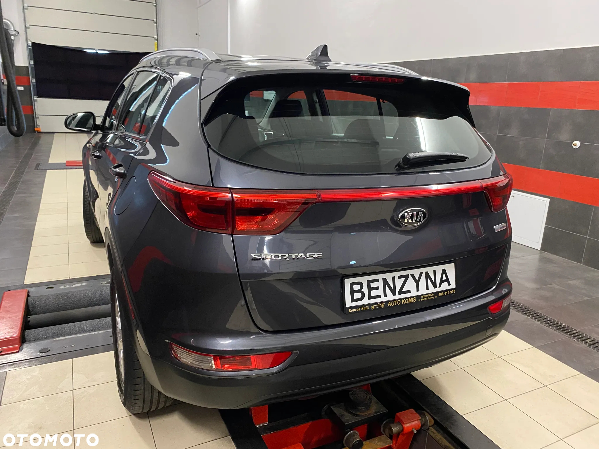 Kia Sportage 1.6 GDI 2WD Attract - 12