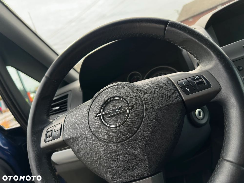 Opel Zafira 1.8 - 9