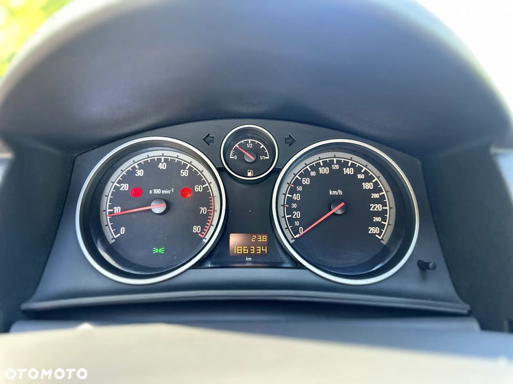 Opel Astra 1.6 Cosmo - 36
