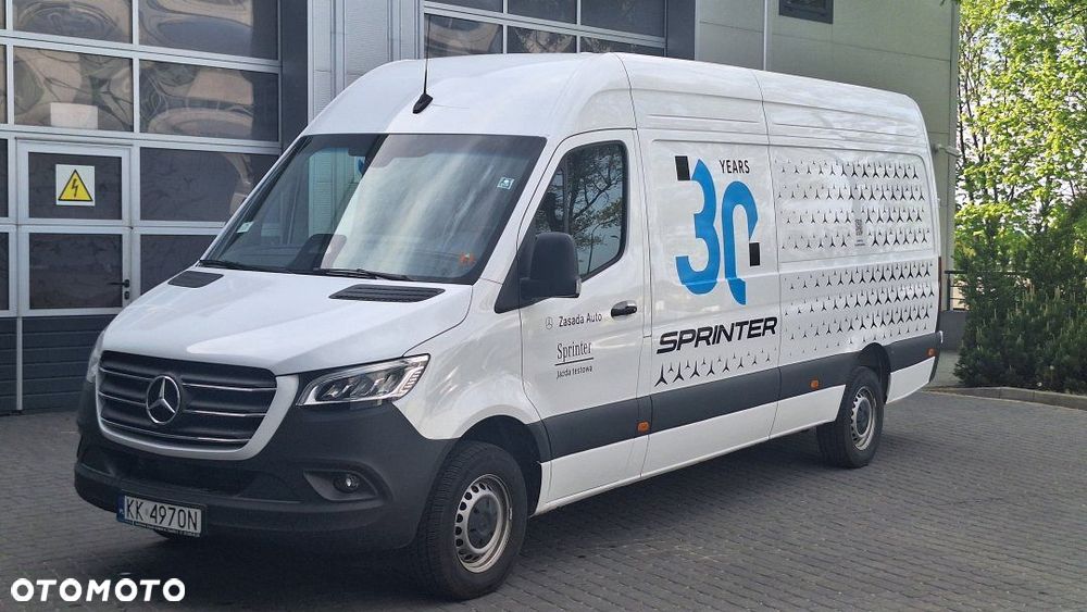 Mercedes-Benz Sprinter - 1