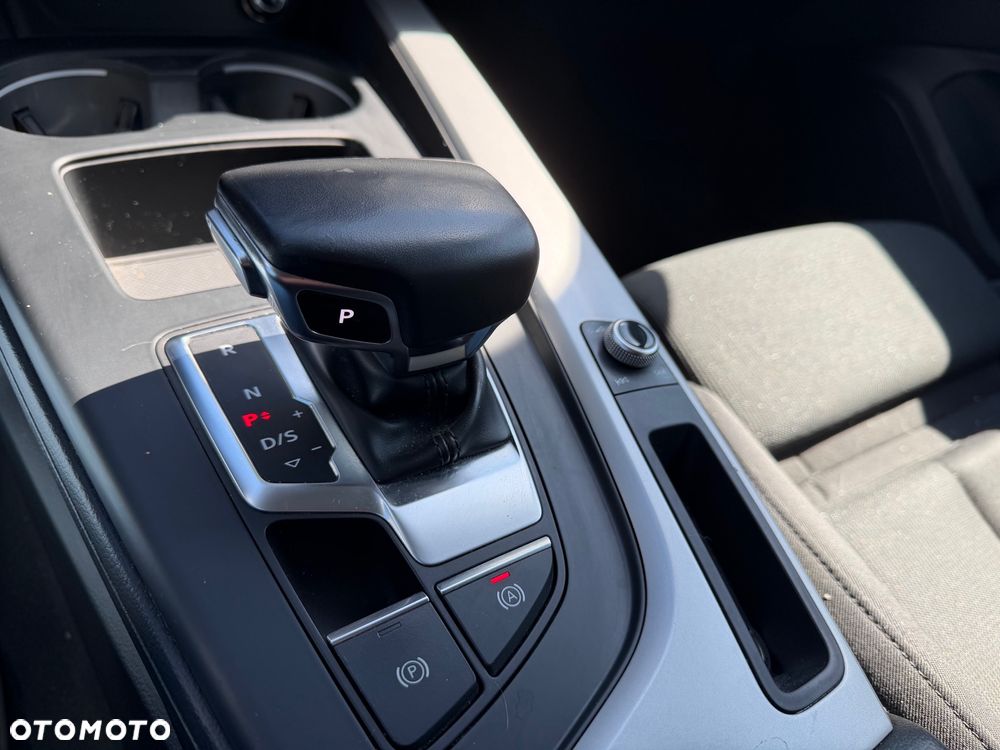 Audi A4 Limousine 35 TFSI Sport S tronic - 9