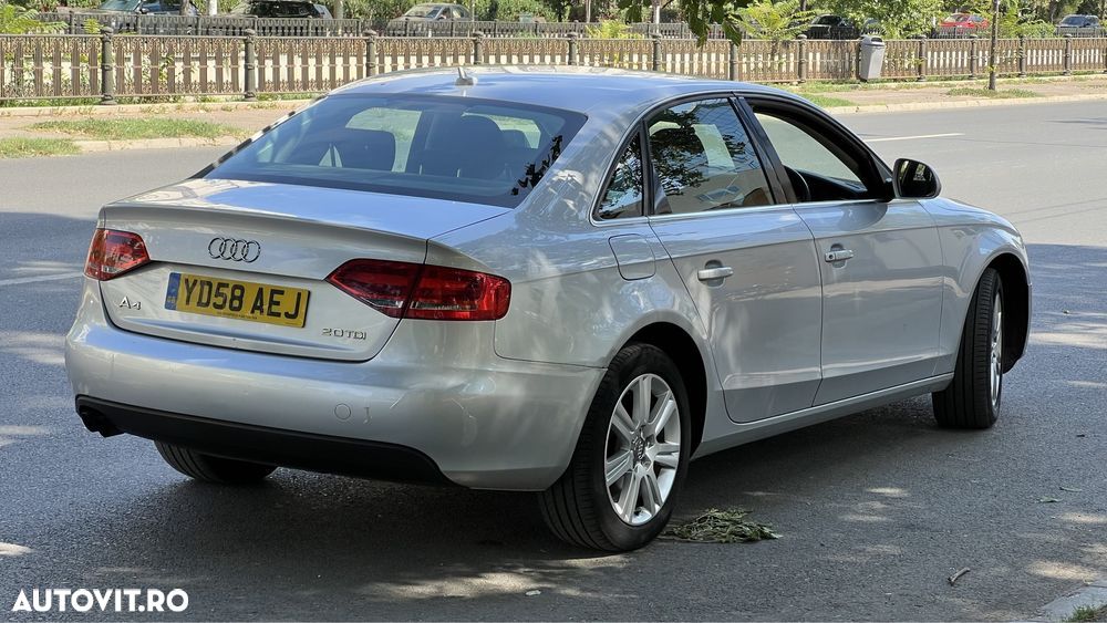 Dezmembrez/Dezmembrari Audi A4 B8 2.0Tdi CAGA 140cp  LX7W - 2