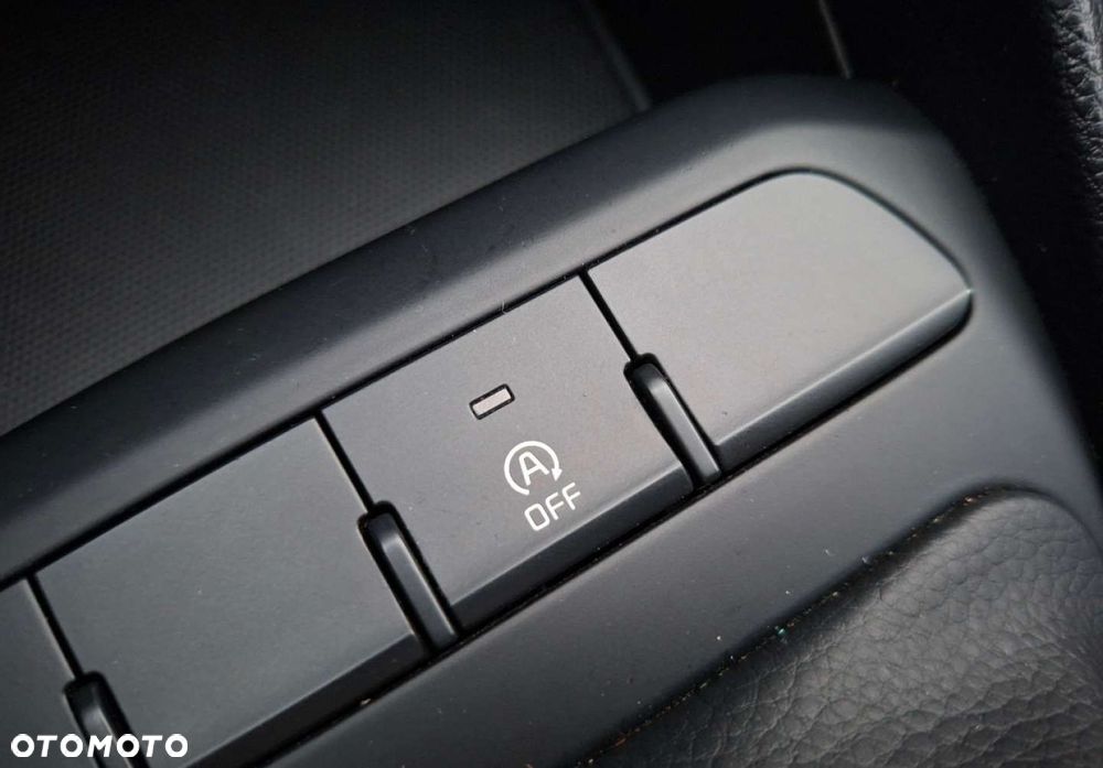 Kia Stonic - 38