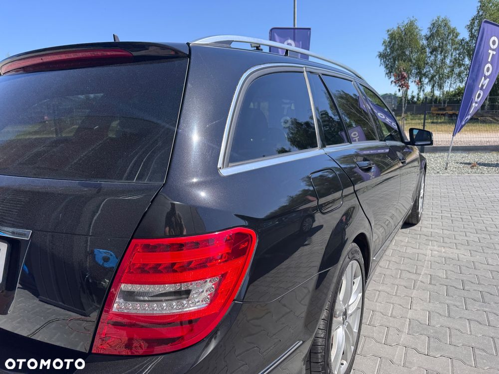 Mercedes-Benz Klasa C 180 Kompressor BlueEFFICIENCY Avantgarde - 33