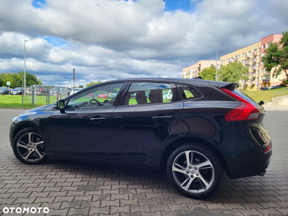 Volvo V40 D3 Drive-E Momentum - 17