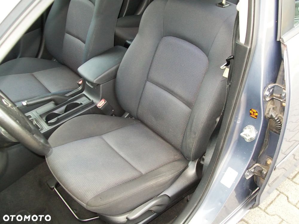 Mazda 3 - 13