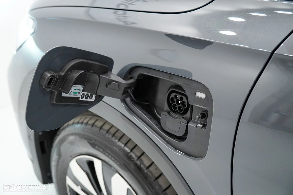 VW Tiguan - 16