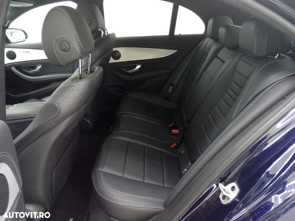 Mercedes-Benz E - 5