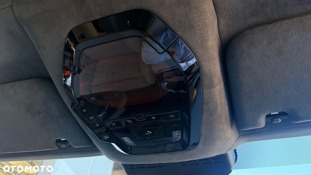 BMW Seria 7 - 26
