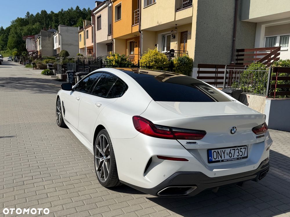 BMW Seria 8 - 10