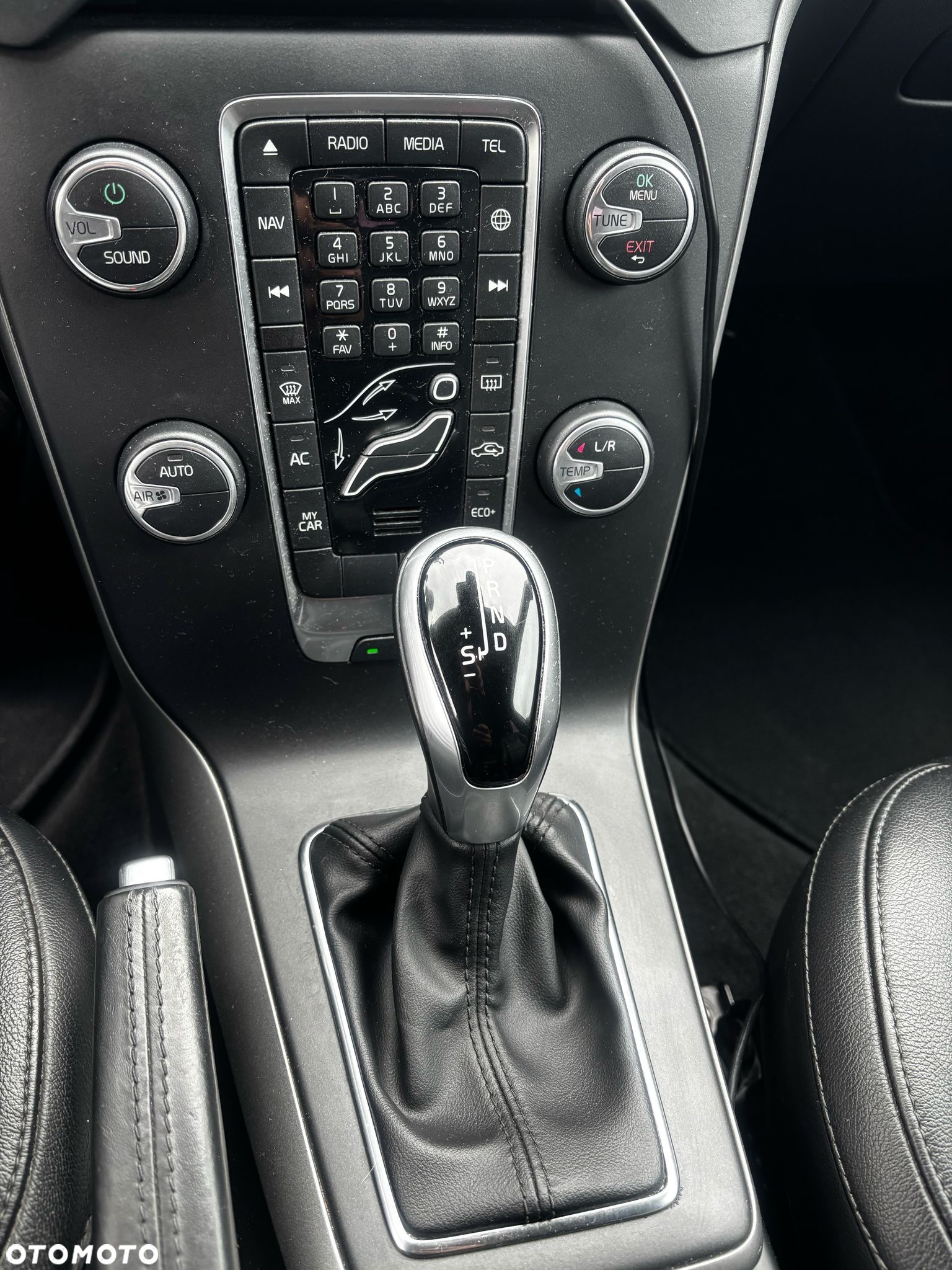 Volvo V40 D3 Drive-E Momentum - 15