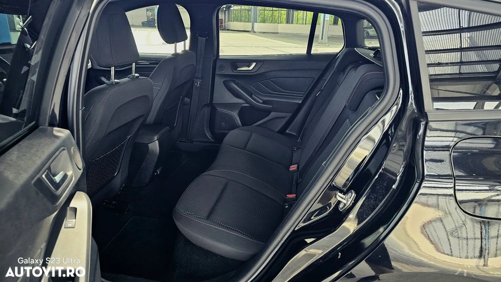 Ford Focus 1.5 EcoBoost Start-Stopp-System ST-LINE - 13