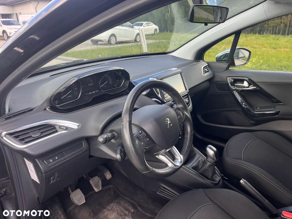 Peugeot 208 PureTech 82 Start & Stop Style - 12
