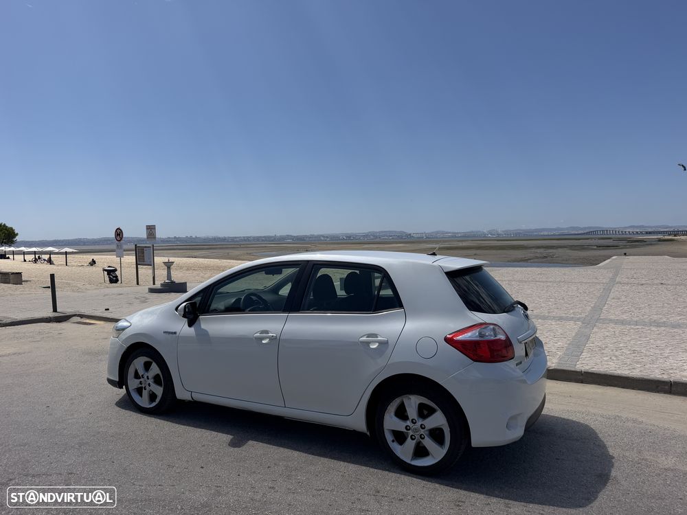 Toyota Auris 1.8 HSD Sport+Skyview +Navi - 4