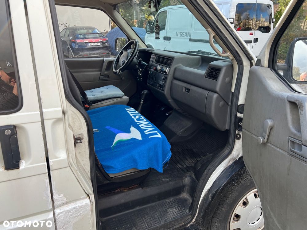 Volkswagen Transporter - 11