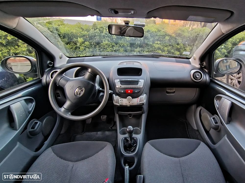 Toyota Aygo 1.0 + AC - 8
