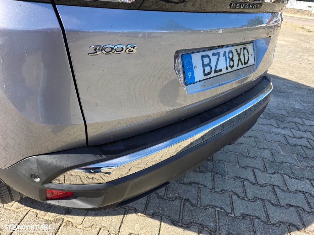 Peugeot 3008 1.2 PureTech Allure Pack - 37
