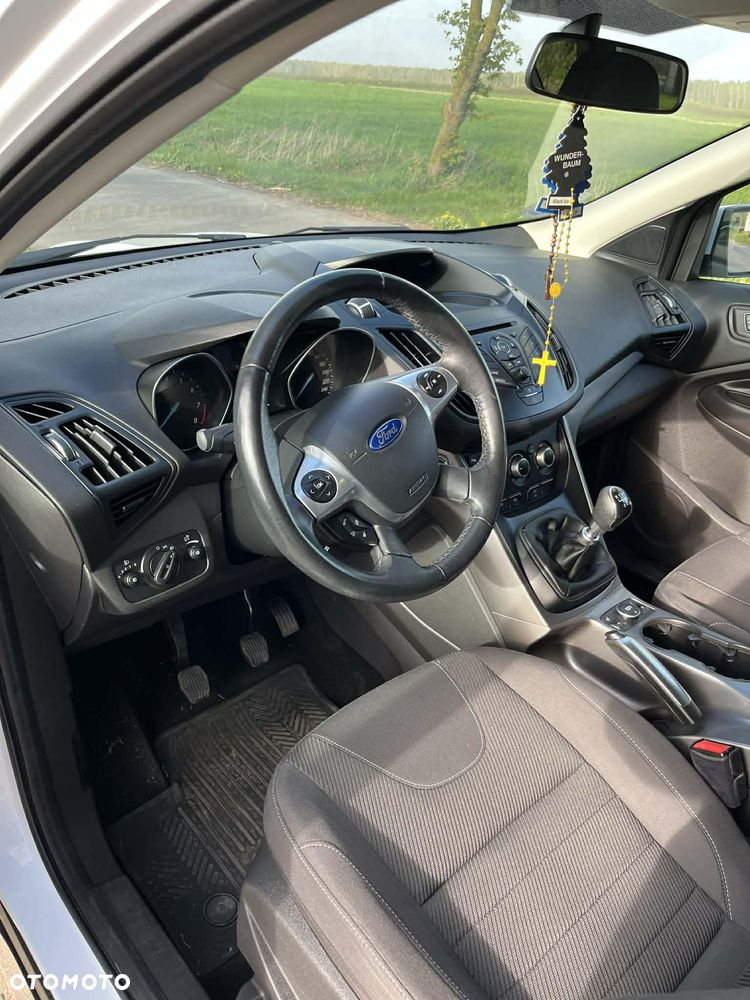 Ford Kuga 1.6 EcoBoost 2x4 Individual - 11