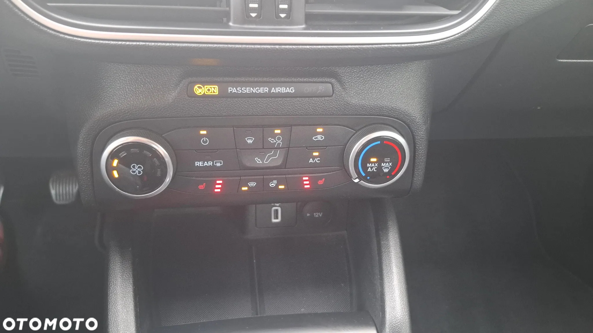 Ford Focus 1.0 EcoBoost Trend Edition - 29