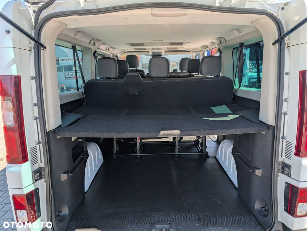 Renault Trafic - 16