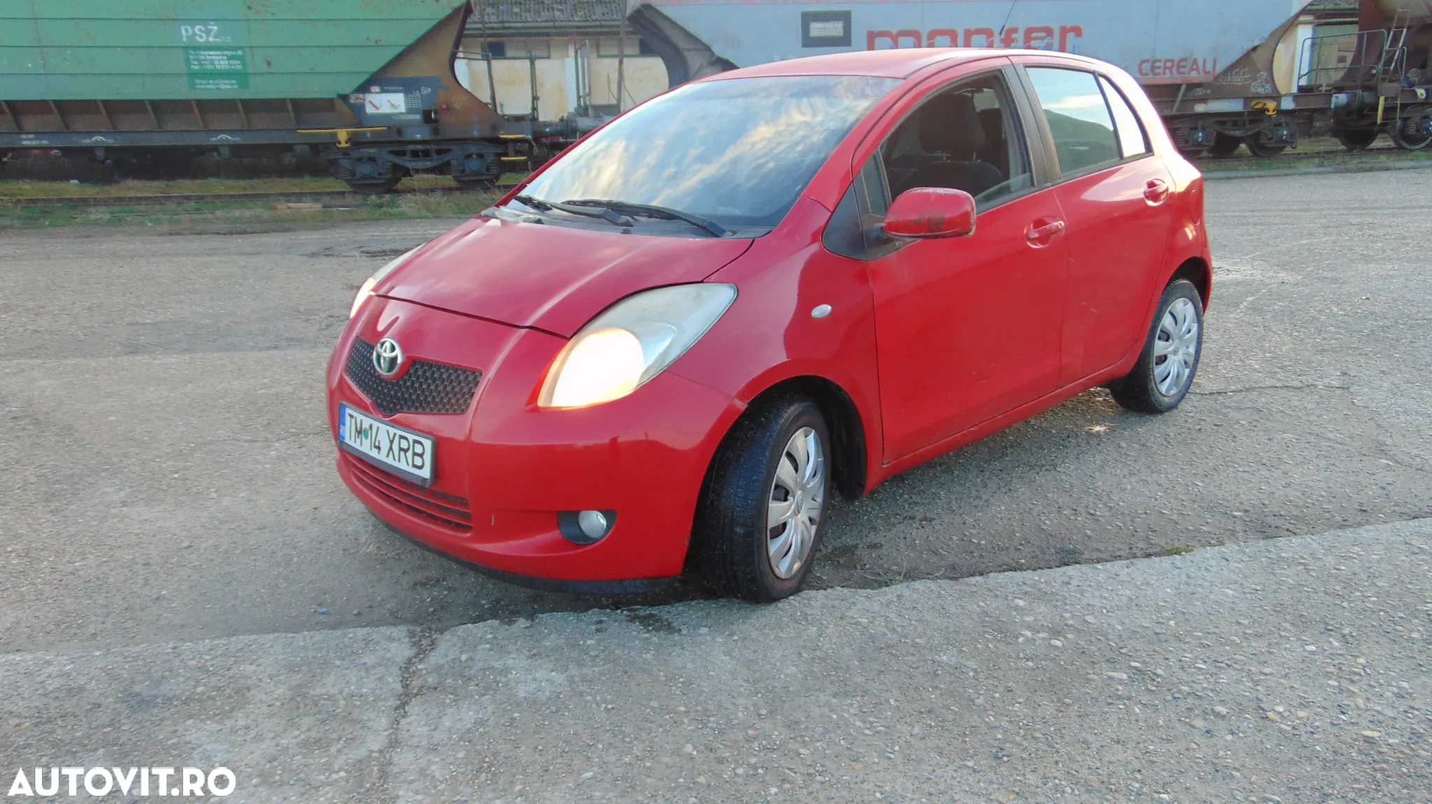 Usi Toyota Yaris 2005-2010 hatchback - 4