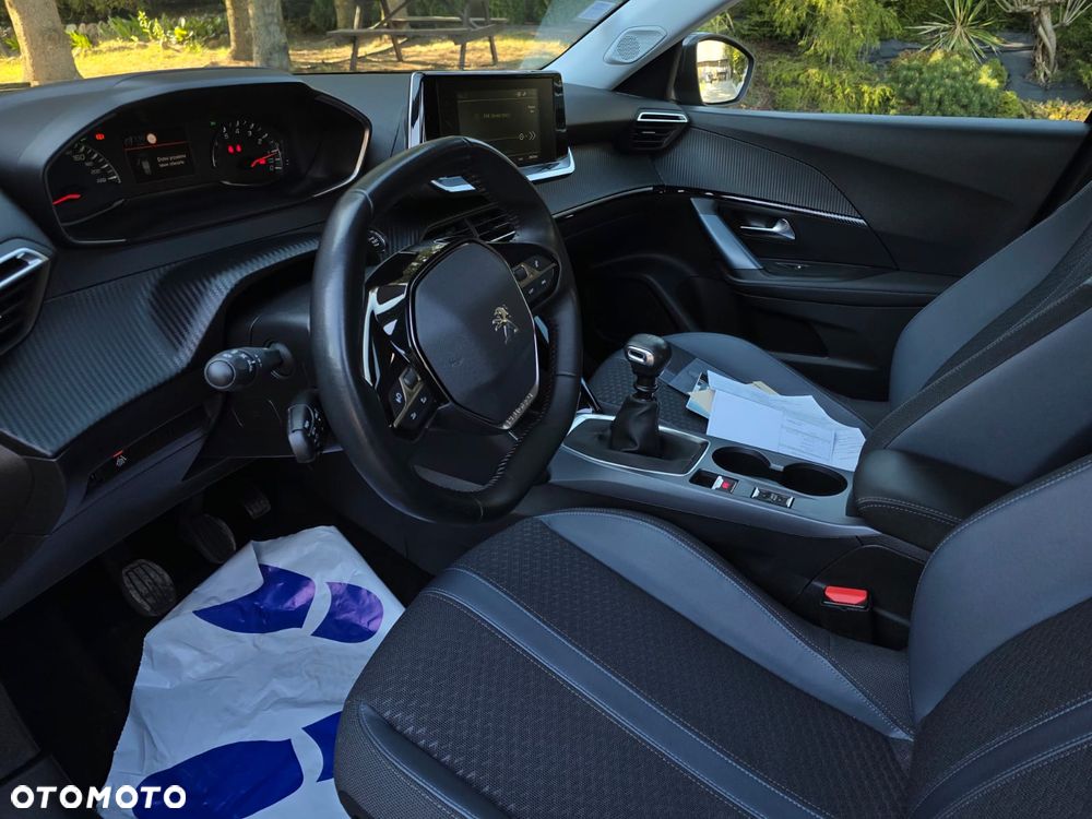 Peugeot 2008 1.2 Pure Tech GPF Allure S&S - 7