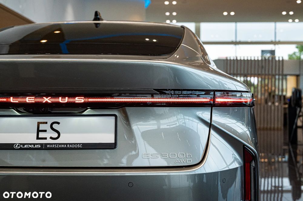 Lexus ES - 15