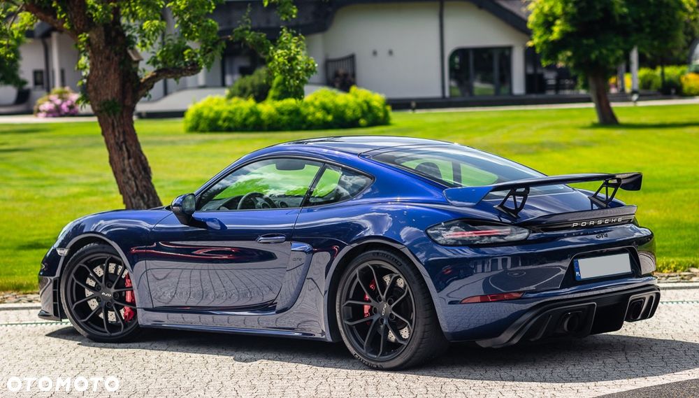 Porsche 718 Cayman GPF GT4 - 17