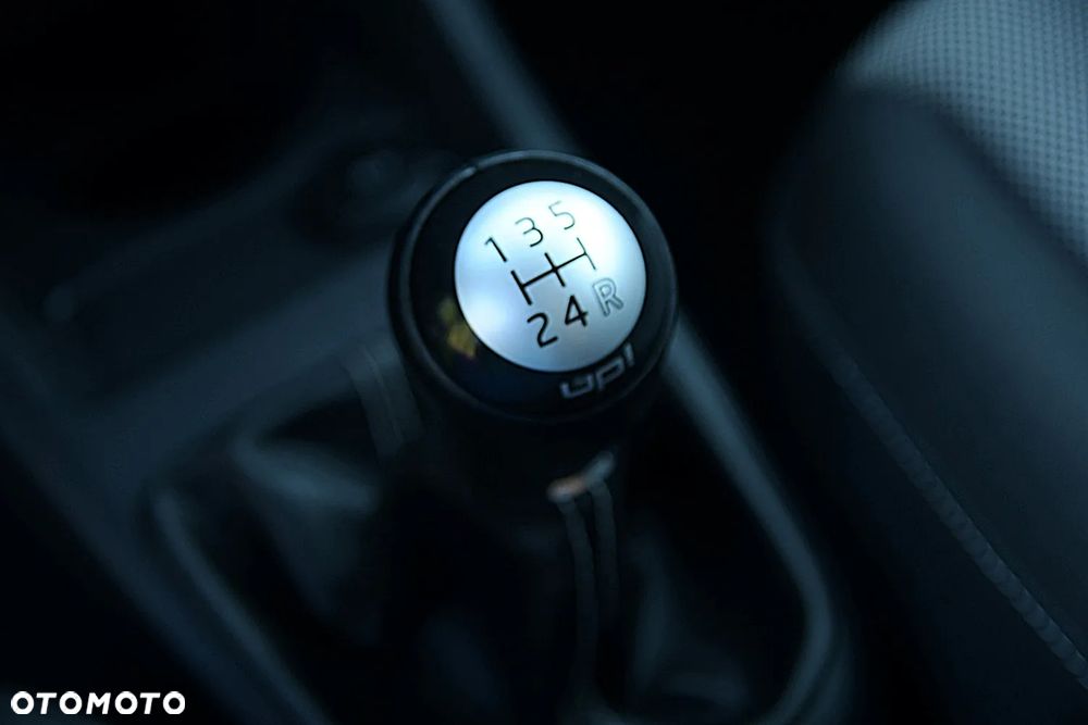 Volkswagen up! - 34