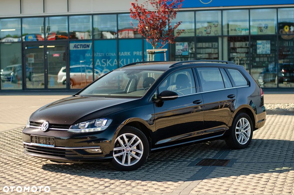 Volkswagen Golf 1.6 TDI SCR DSG Comfortline - 3