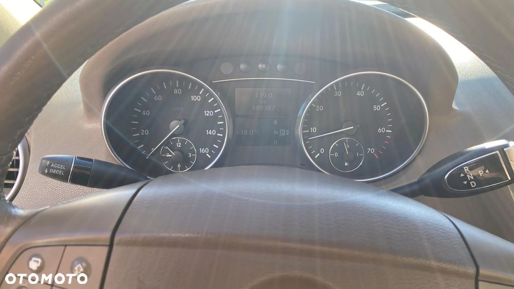 Mercedes-Benz ML 350 4-Matic - 16