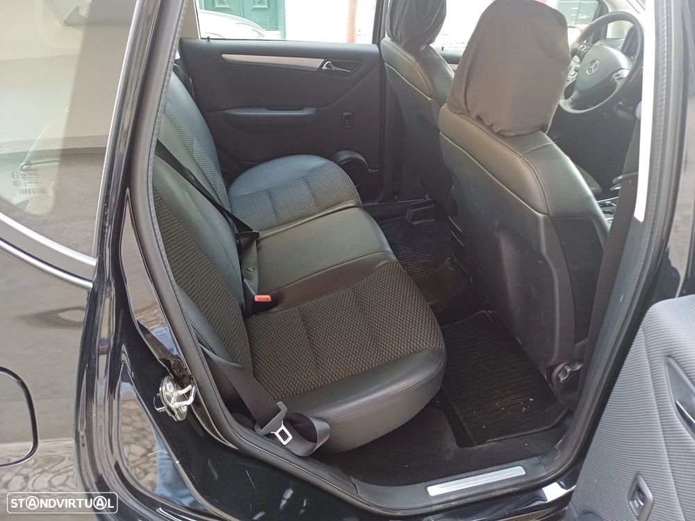 Mercedes-Benz A 160 Avantgarde Aut. — fotografia 9