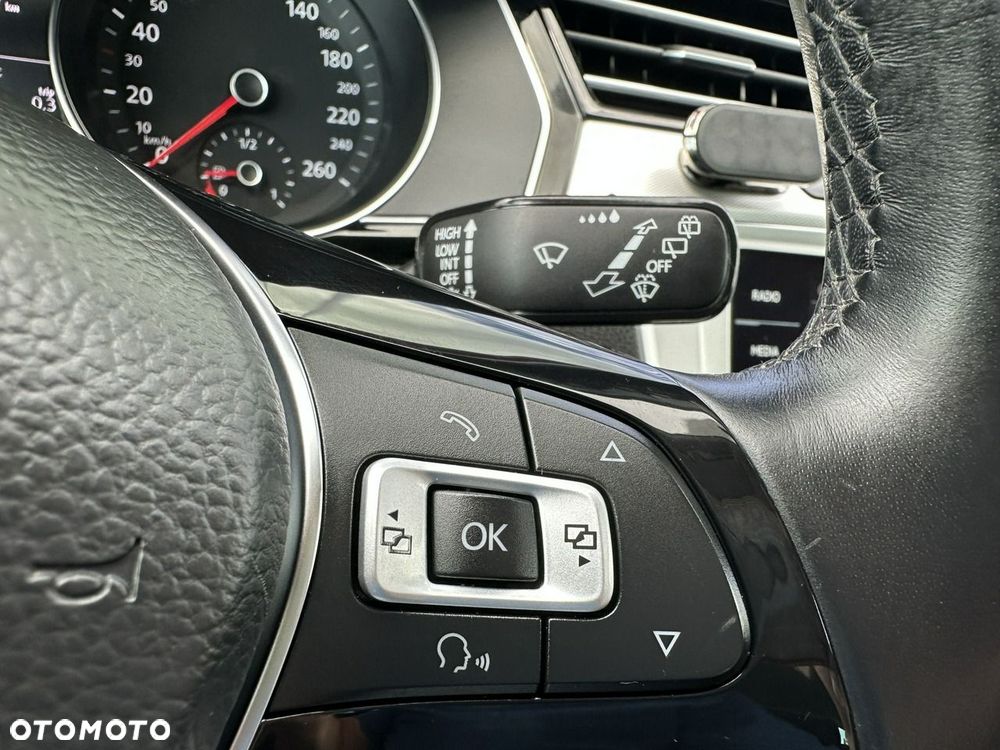 Volkswagen Passat Variant 2.0 TDI BMT Comfortline - 22