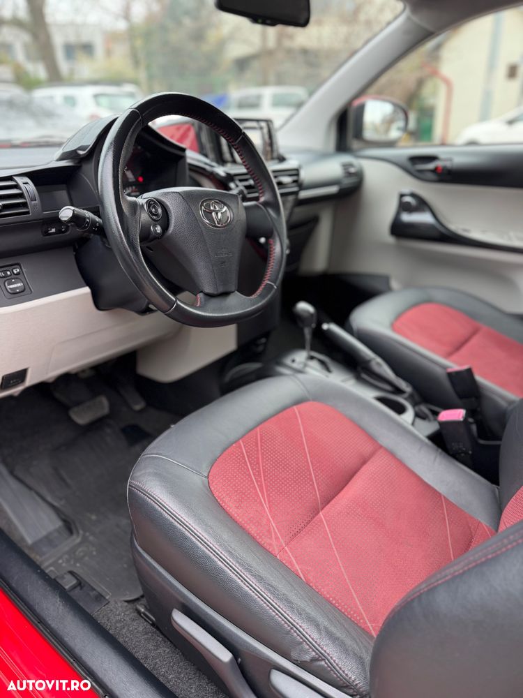Toyota iQ - 5