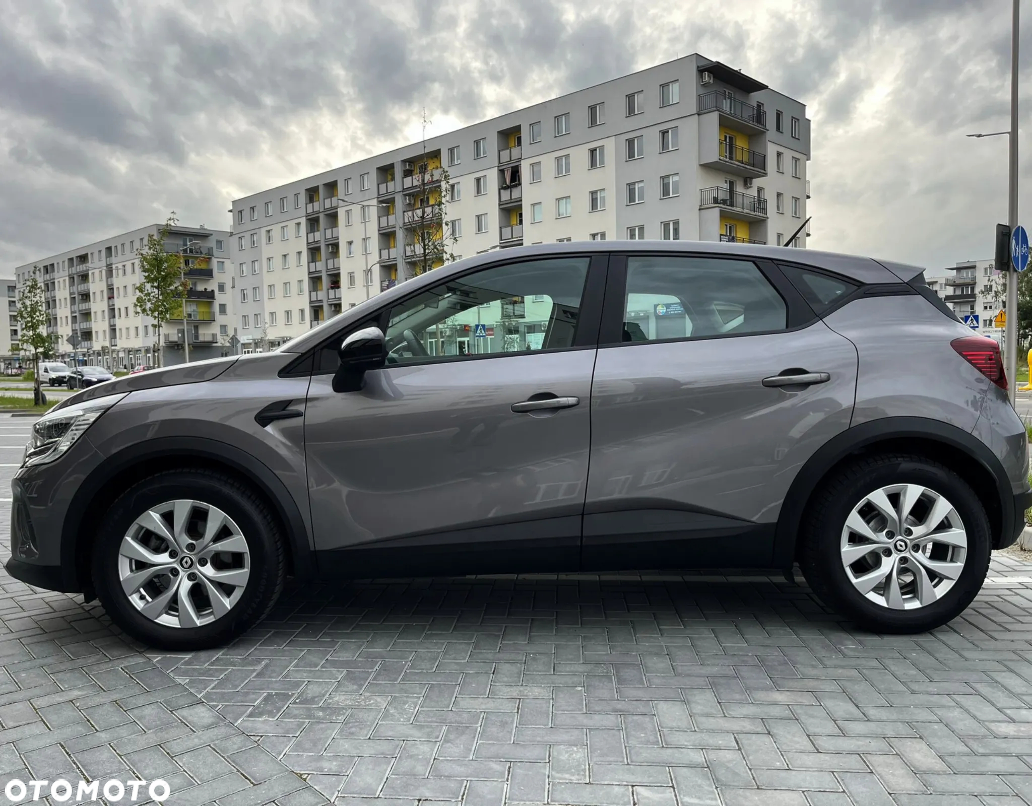 Renault Captur 1.6 E-TECH Full Hybrid 145 Techno - 2