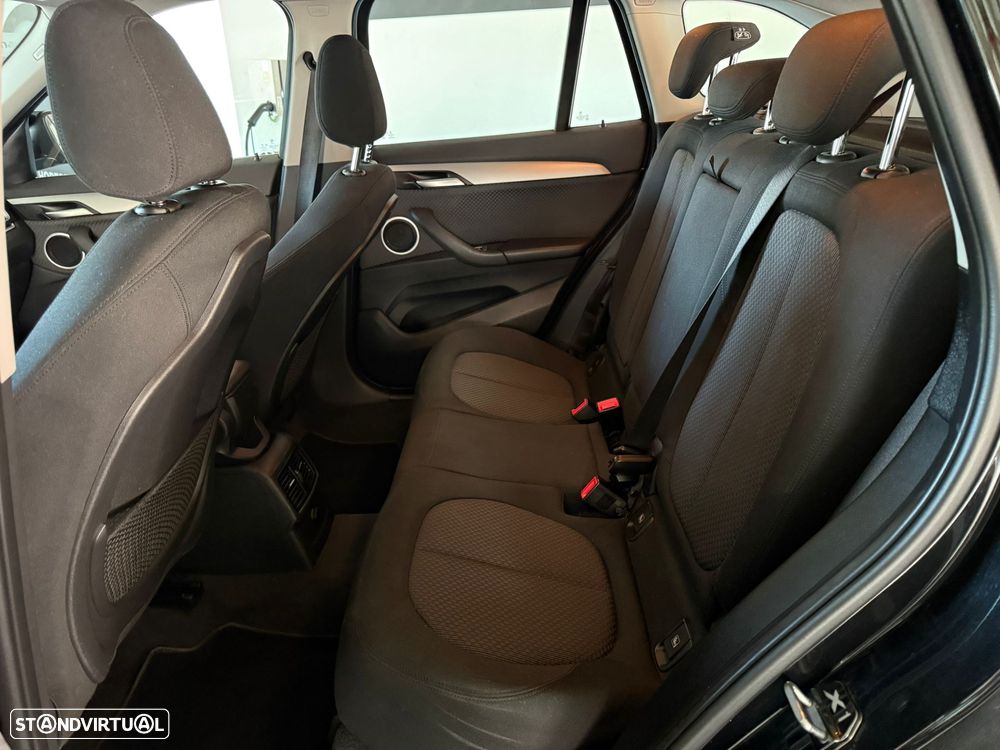 BMW X1 16 d sDrive Pack M - 18