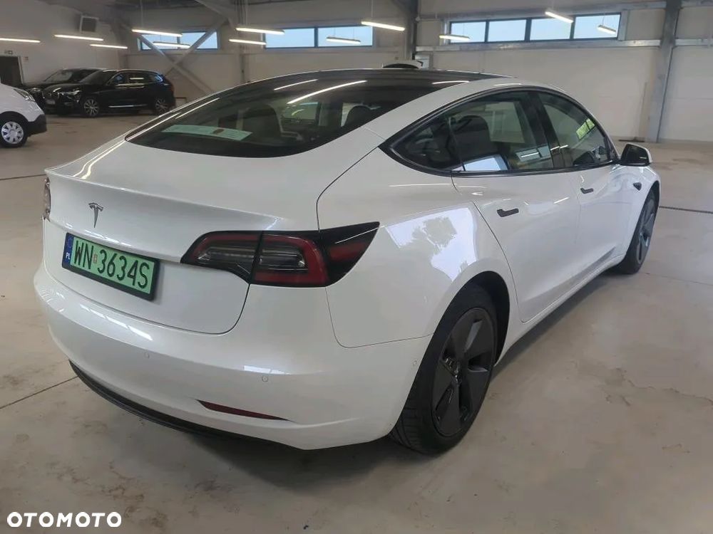 Tesla Model 3 RWD - 4