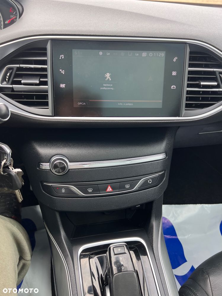 Peugeot 308 - 24