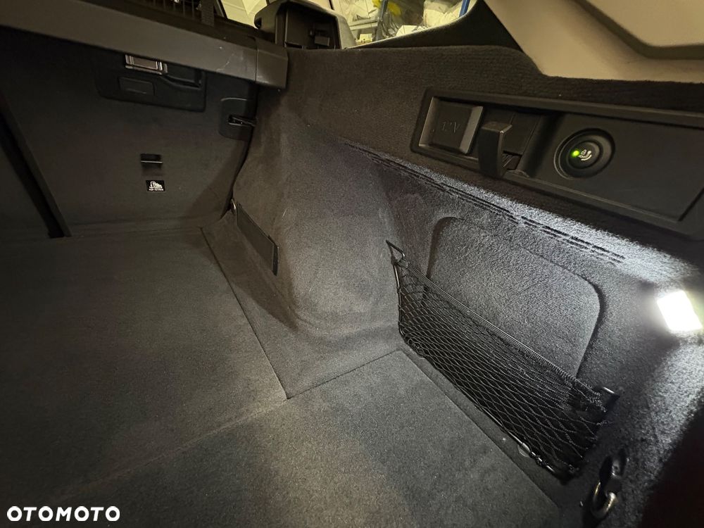 BMW Seria 3 320d Sport Line - 14