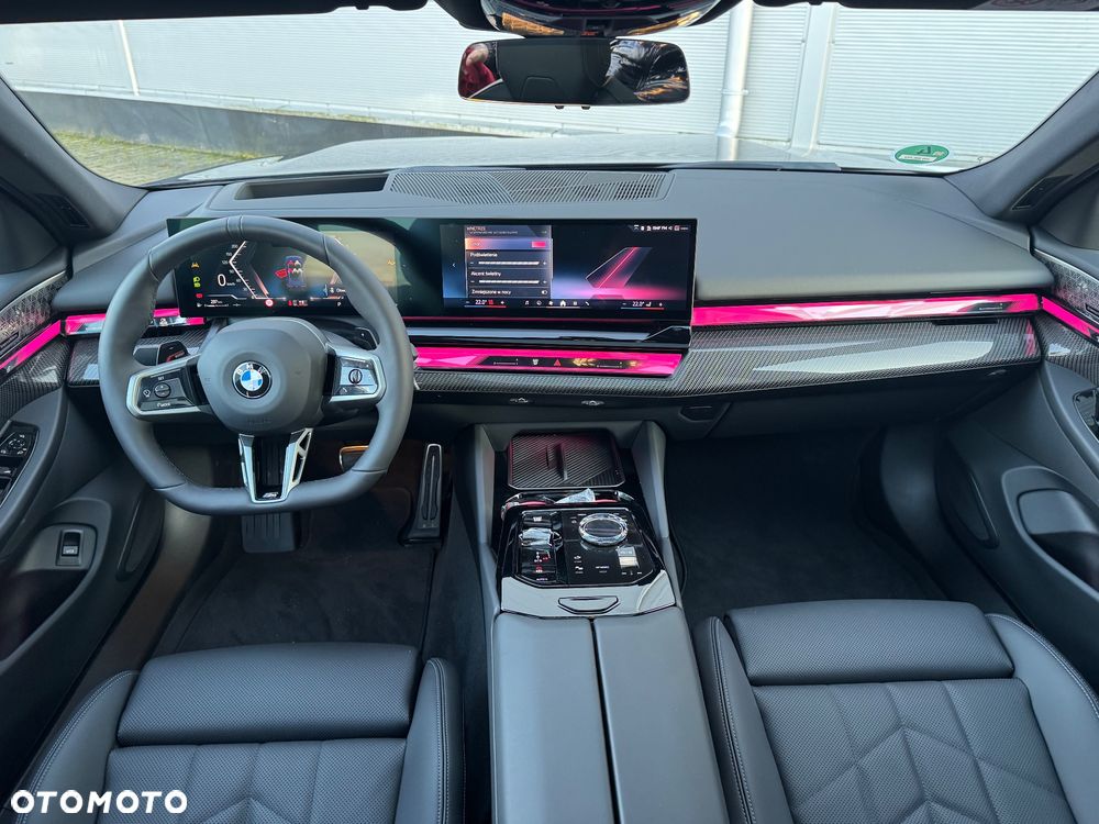 BMW Seria 5 540d xDrive - 28