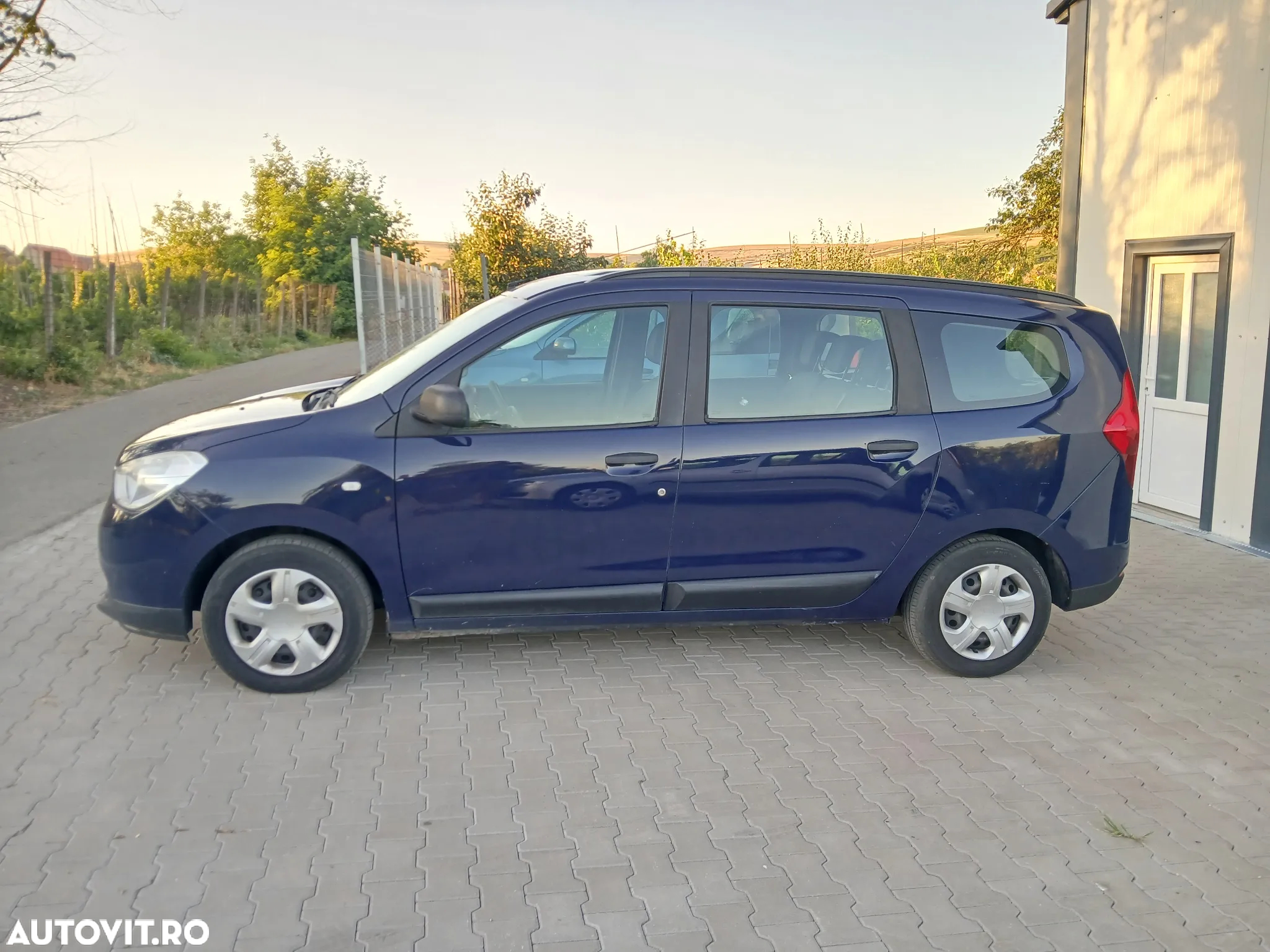Dacia Lodgy 1.5 dCi 90 CP Ambiance - 6