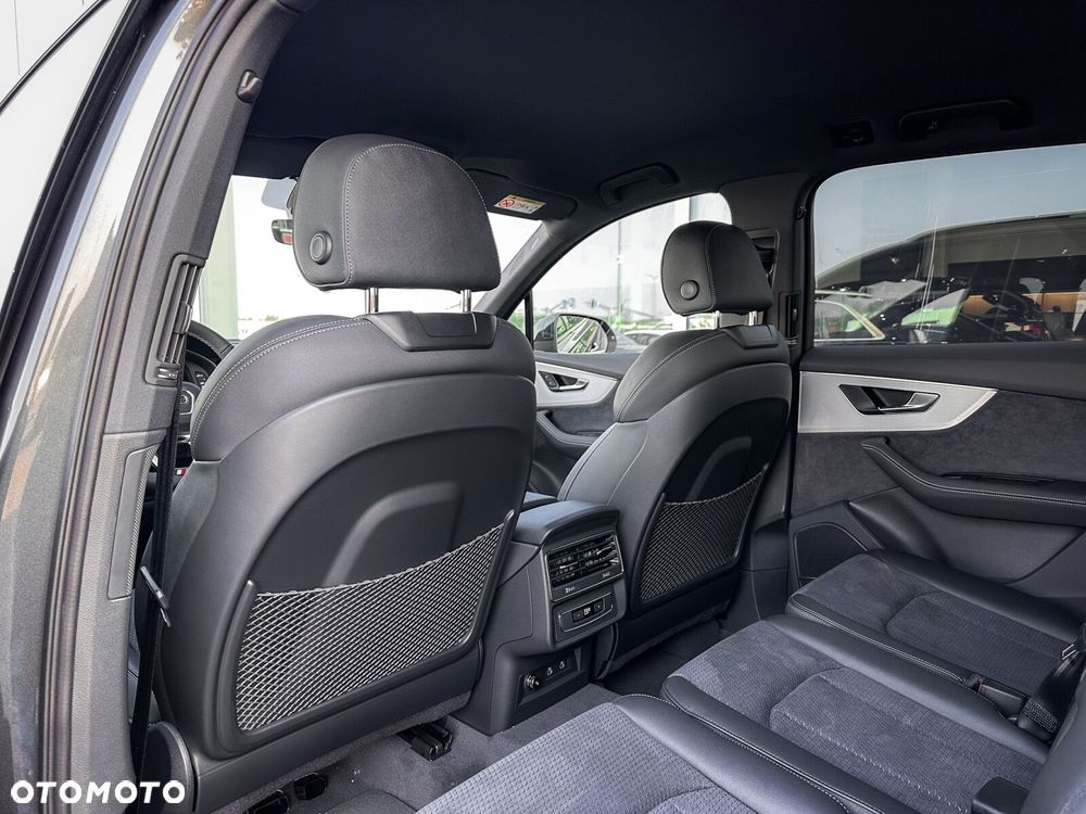 Audi Q7 - 35