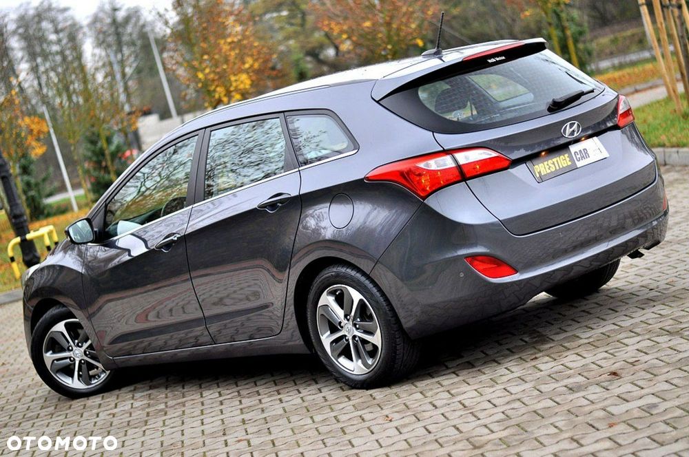 Hyundai i30 1.6 CRDi BlueDrive Premium - 14