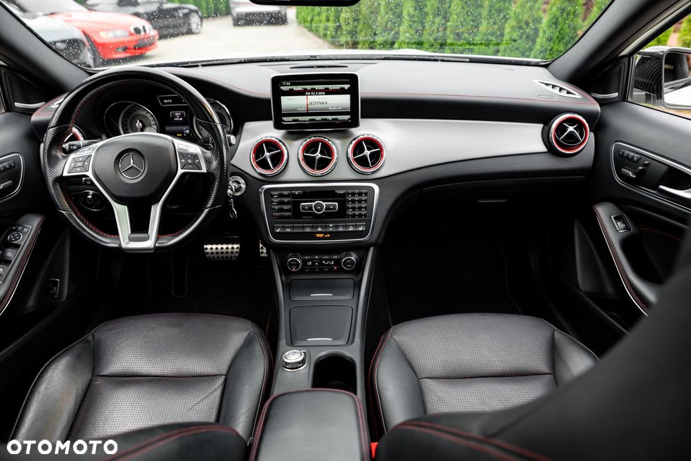 Mercedes-Benz GLA 250 4-Matic - 27