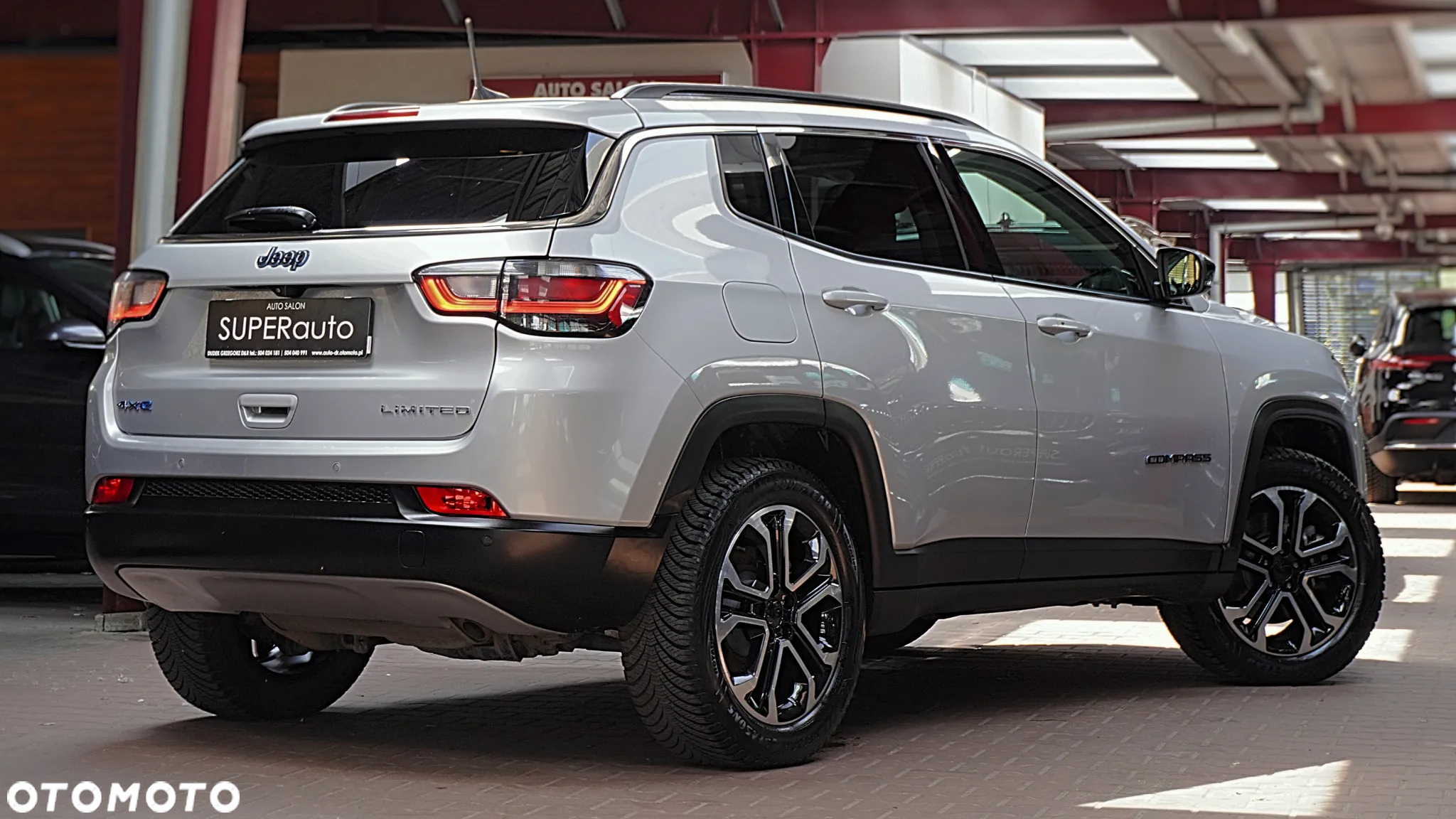 Jeep Compass - 12