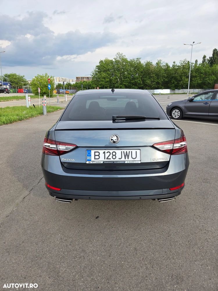 Skoda Superb 2.0 TSI 4X4 DSG Sportline - 8