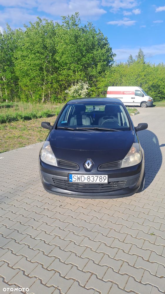 Renault Clio 1.2 16V Expression - 1